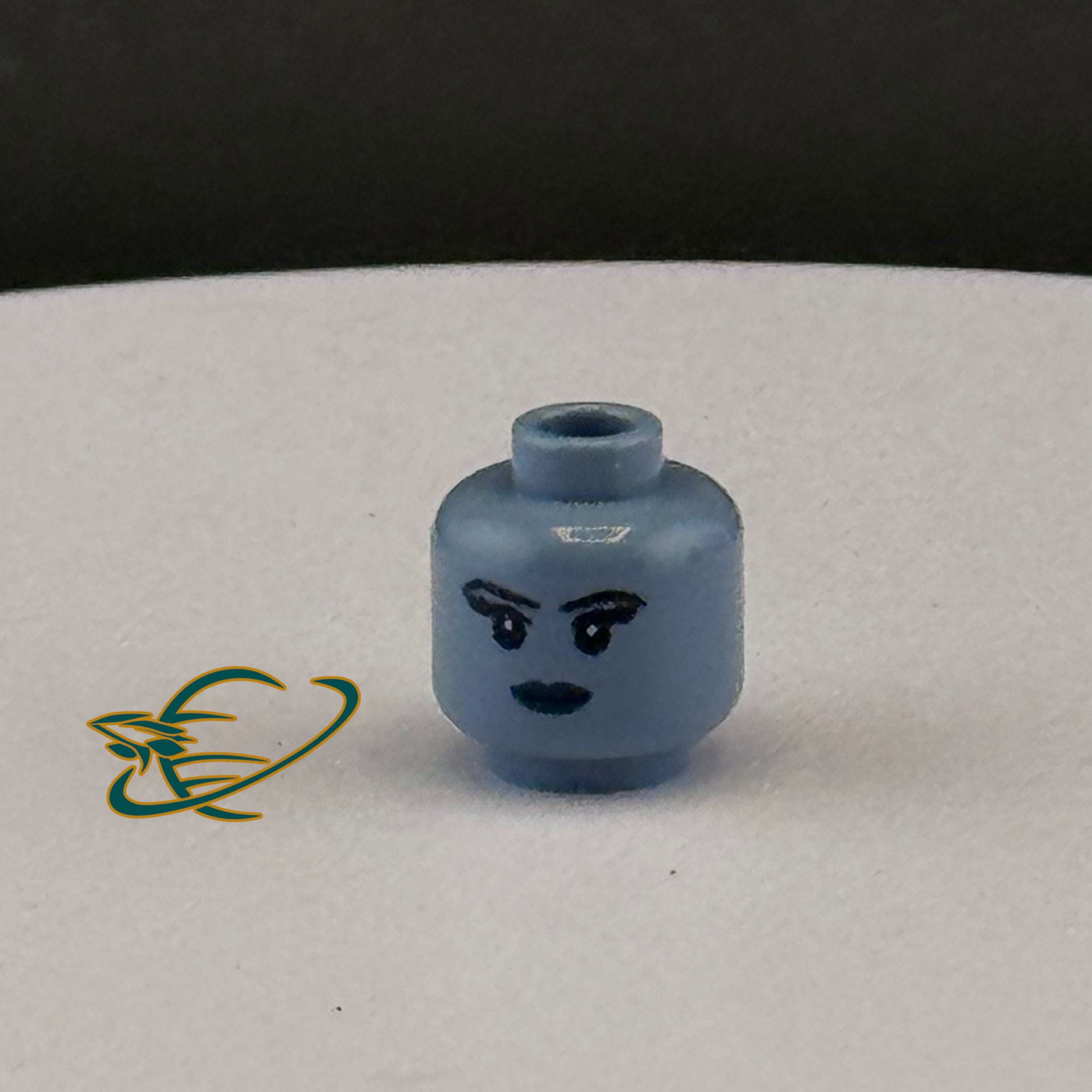 Female Litharian Adventurer Head V1:  Official YANDEVER Minifigure Head